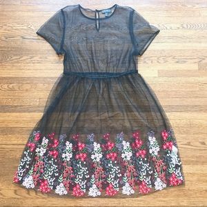 SHEER MESH DRESS WITH FLOWER EMBROIDERY